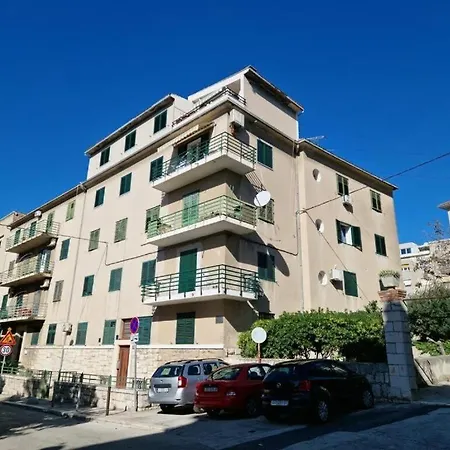 And Columbo * ספליט