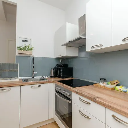 Appartement And Columbo